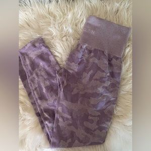 NVGTN camo leggings